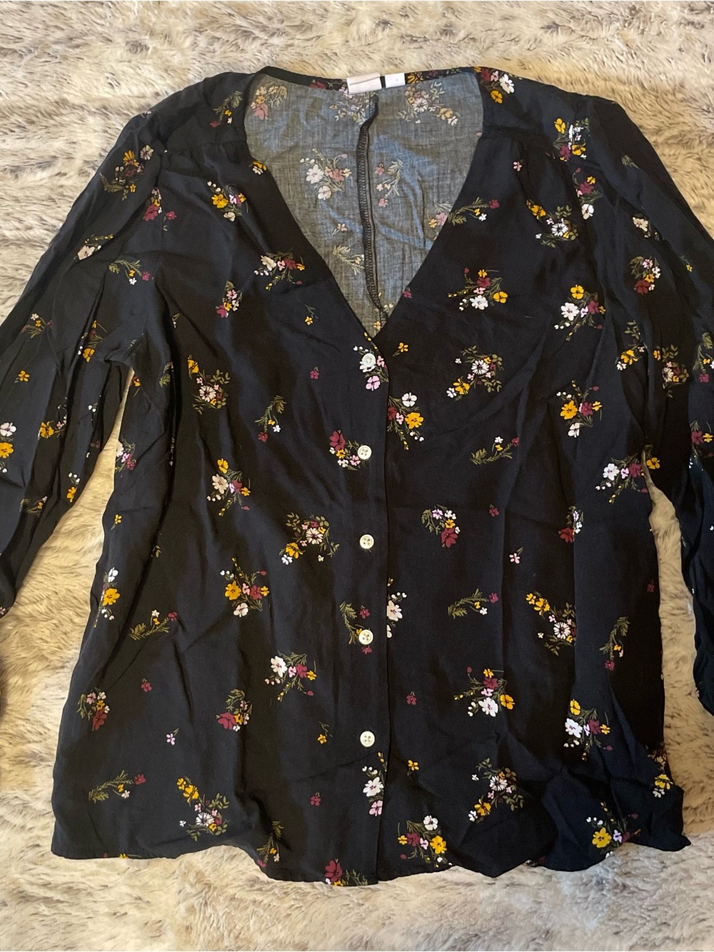 GAP Black Floral Button-Down V-Neck Blouse